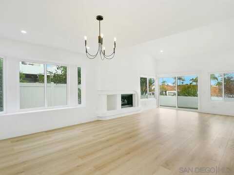 4951 DELOS WAY, Oceanside, CA 92056