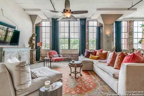 114 Camp St, San Antonio, TX 78204