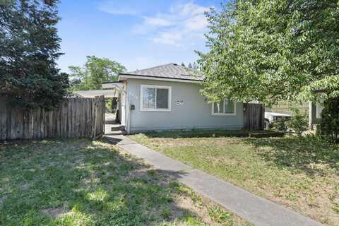 2218 E Hartson Ave, Spokane, WA 99202