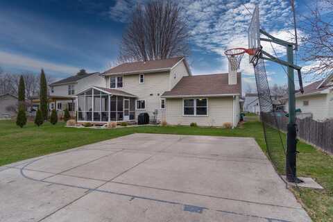 5805 Black Walnut Drive, Mc Farland, WI 53558