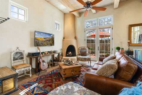 5 Cerro Gordo unit: 1A, Santa Fe, NM 87501