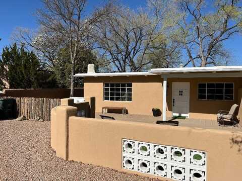 806 Waldo, Santa Fe, NM 87505