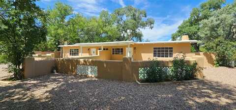 806 Waldo, Santa Fe, NM 87505