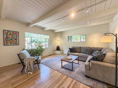 806 Waldo, Santa Fe, NM 87505