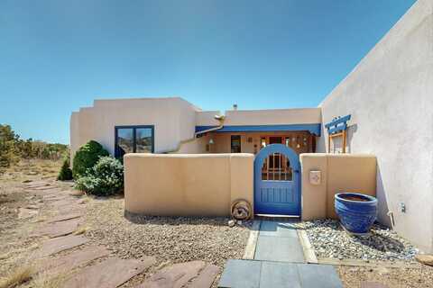 11 Chusco Road, Santa Fe, NM 87508