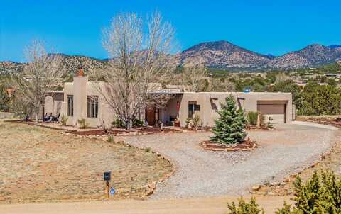 19 Puerto, Santa Fe, NM 87508