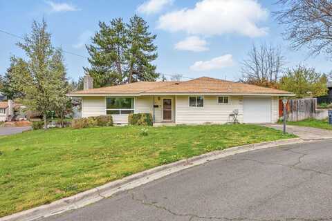 417 Eastwood Drive, Medford, OR 97504