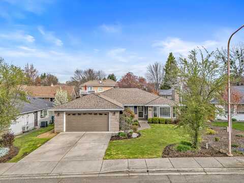 3079 Sycamore Way, Medford, OR 97504