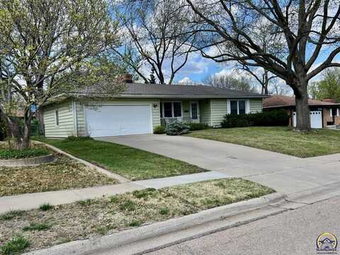 5600 SW 24th ST, Topeka, KS 66614