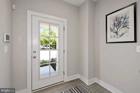 8 RIVERSIDE WHARF, CAMBRIDGE, MD 21613
