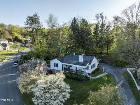 607 Carter Boulevard, Elizabethton, TN 37643