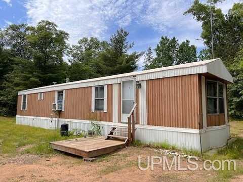 W5932 County Rd R, Pembine T-WI, WI 54156