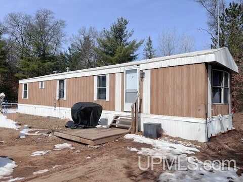 W5932 County Rd R, Pembine T-WI, WI 54156