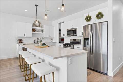 687 S Guy LN, Ivins, UT 84738