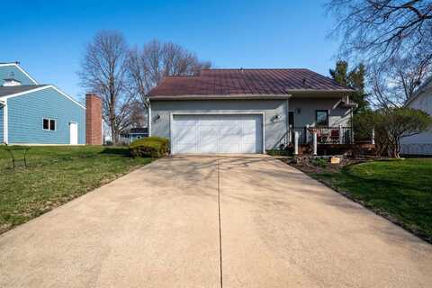 2711 Fandre Drive, Cedar Falls, IA 50613