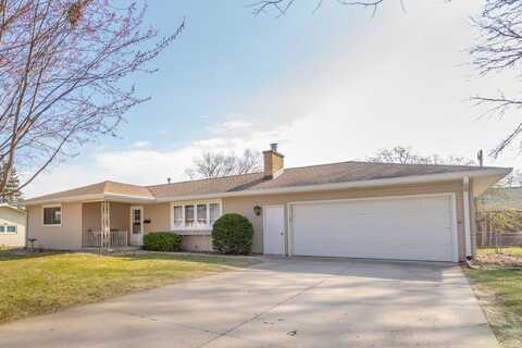 1014 Ellen Street, Cedar Falls, IA 50613