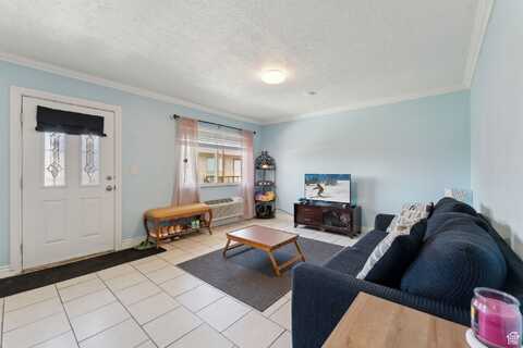 1601 W 400 S, Salt Lake City, UT 84104