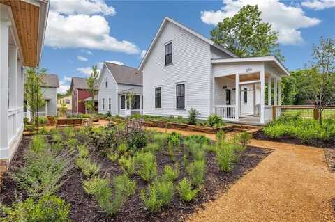 255 E 11th ST, Fayetteville, AR 72701