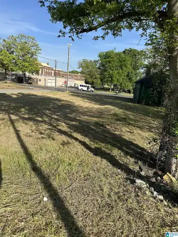2400 AVENUE D, BIRMINGHAM, AL 35218
