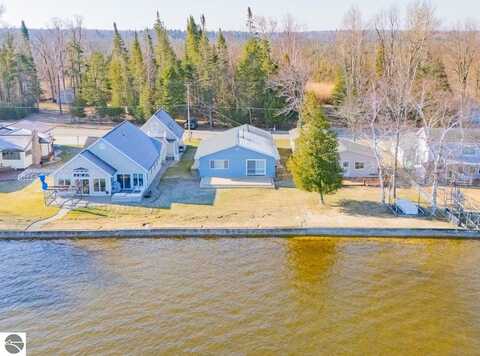 1022 1/2 IROQUOIS AVENUE, PRUDENVILLE, MI 48651