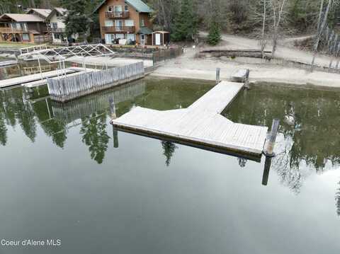 733 Hagman Rd, Nordman, ID 83848