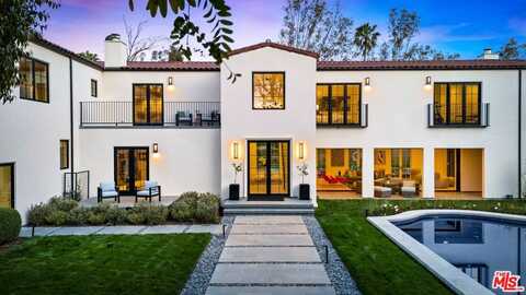 10472 Revuelta Way, Los Angeles, CA 90077