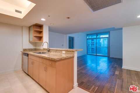 13700 Marina Pointe Dr, Marina Del Rey, CA 90292