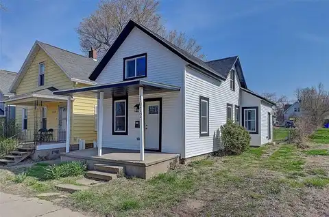 1012 9th St SE, Cedar Rapids, IA 52403