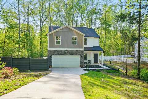 11040 E Lake Road, Charlotte, NC 28215