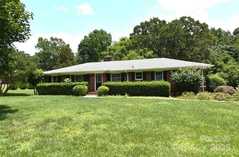 8608 Cedarbrook Drive, Charlotte, NC 28215