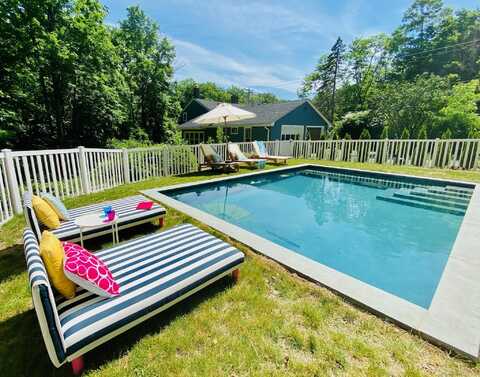 58 Middle Haddam Road, East Hampton, CT 06456
