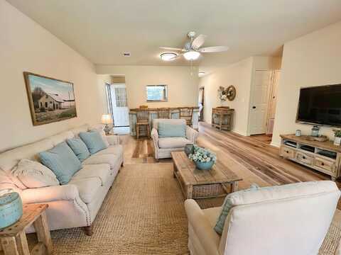 61 NW Silva Drive, Fort Walton Beach, FL 32548