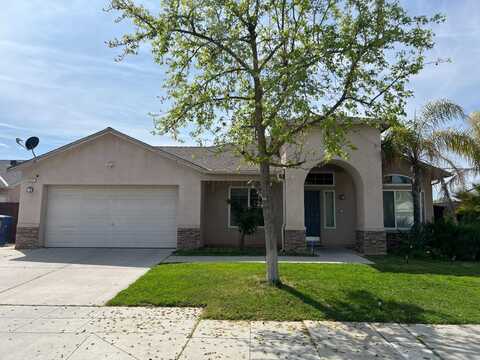 2437 Tracy Avenue N, Fresno, CA 93722