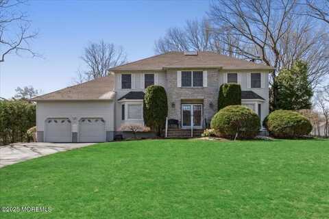 1 Wendi Way, Manalapan, NJ 07726