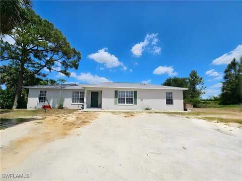 4916-4918 Leonard Boulevard S, Lehigh Acres, FL 33973