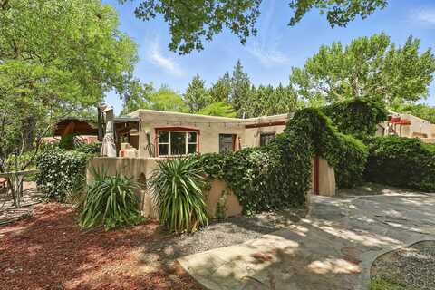 135 B SICHLER Road SW, Los Lunas, NM 87031