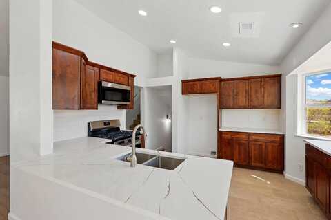 16 APACHE PLUME Road, Los Lunas, NM 87031