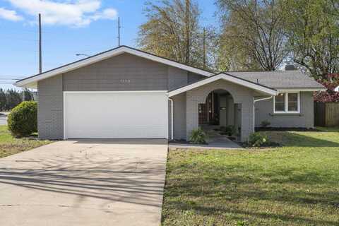 1352 E Downing Street, Springfield, MO 65804