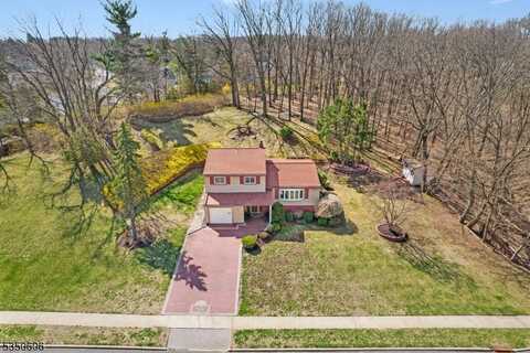 56 Winston Dr, Franklin, NJ 08873