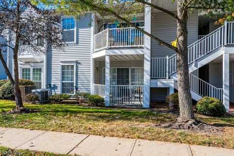 29 Chelsea Ct, Franklin, NJ 08823