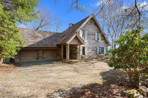 69 Old Cove Road, Highlands, NC 28741