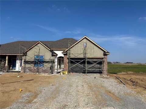 4707 Stonebridge Drive E, Saint Joseph, MO 64505