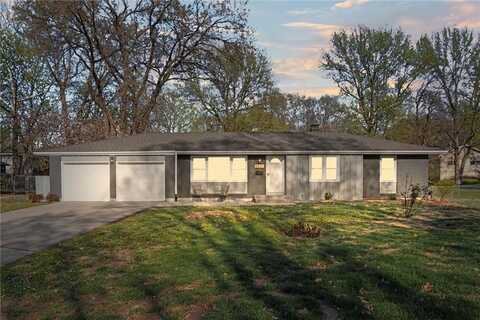 8537 S Russell Street, Overland Park, KS 66212