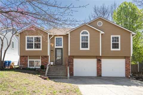 2932 Kensington Drive, Lawrence, KS 66046