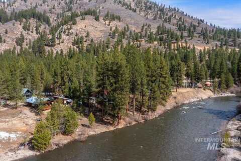 10 Bransons Dr, Lowman, ID 83637