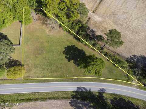 424 Huffmantown Road, Richlands, NC 28574