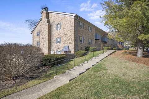 1080 Armstrong Mill Road, Lexington, KY 40517