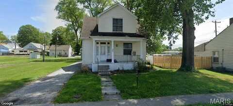 928 S High Street, Belleville, IL 62220