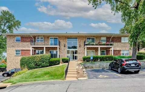 10395 Forest Brook Lane, Saint Louis, MO 63146