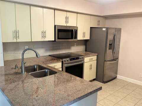 10125 W Sunrise Blvd, Plantation, FL 33322